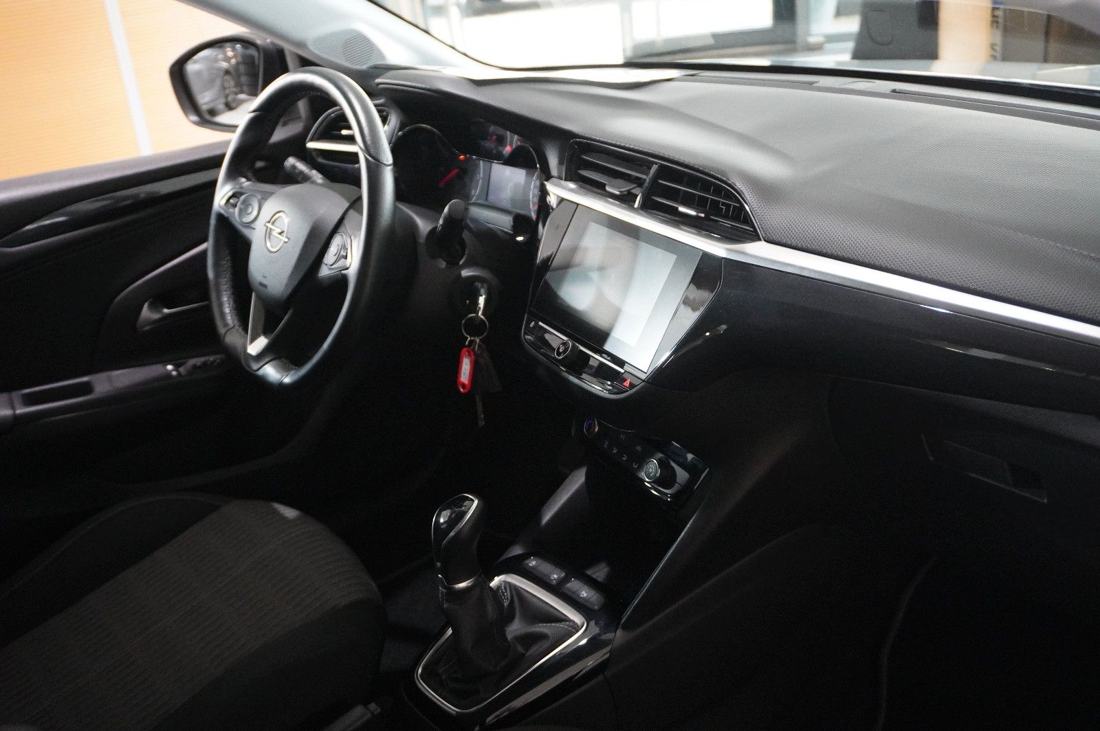 Fahrzeugabbildung Opel Corsa F 1.2 ELEGANCE NAVI/LED/TEMP./SPORT/DAB+