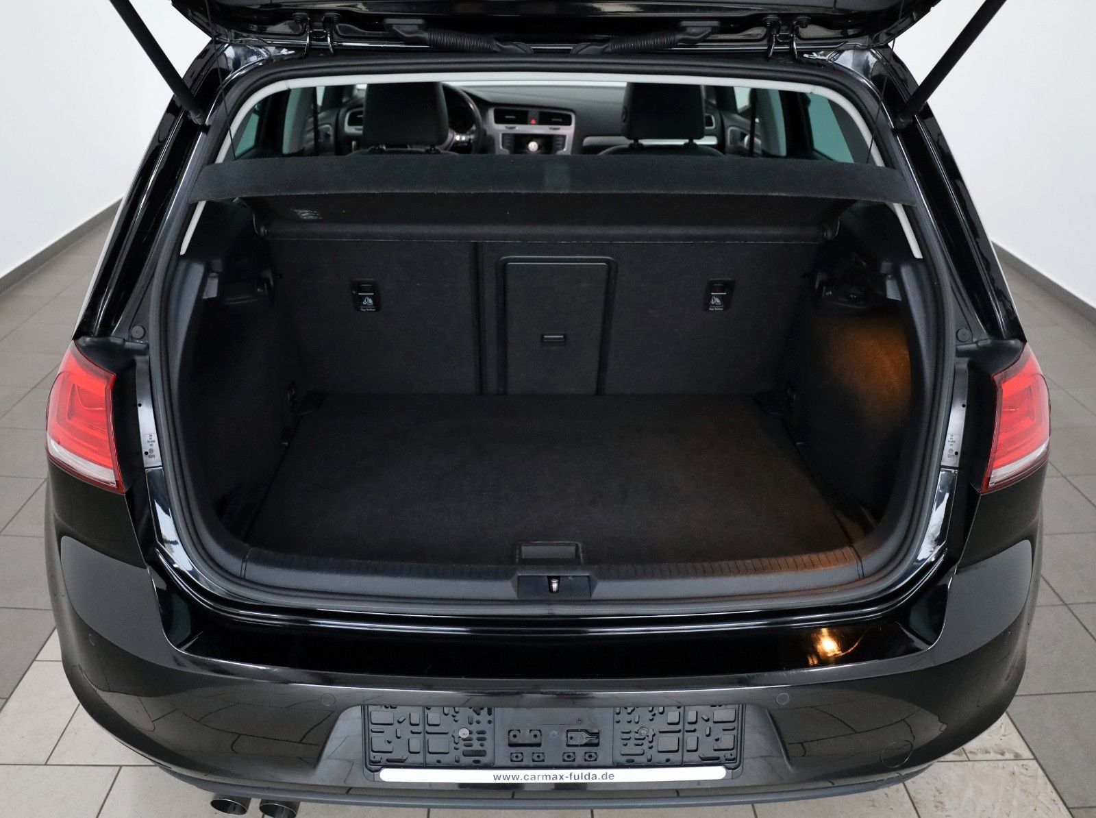 Fahrzeugabbildung Volkswagen Golf VII Lim. Comfortline TLeder,Navi,Xenon,SH