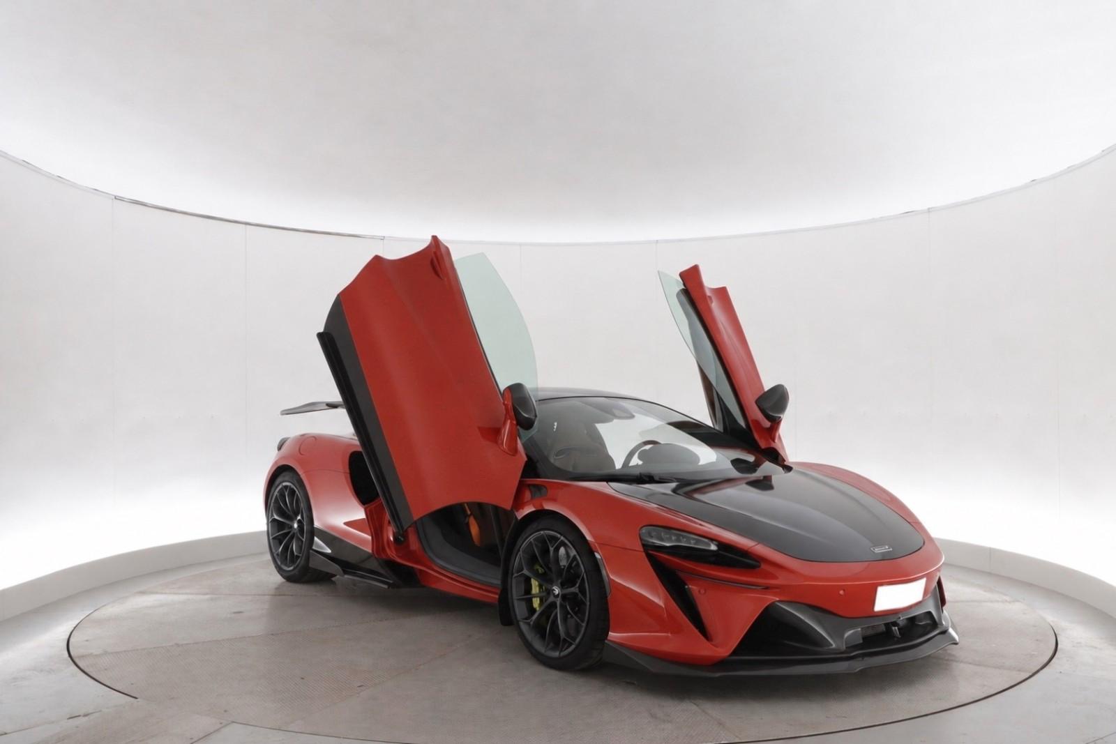 McLaren Artura Novitec Carbon 700Hp