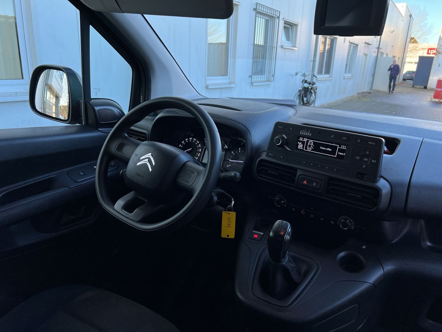 Fahrzeugabbildung Citroën Berlingo KW L1 1.5 Club M BlueHDi 100 S&S Temp.