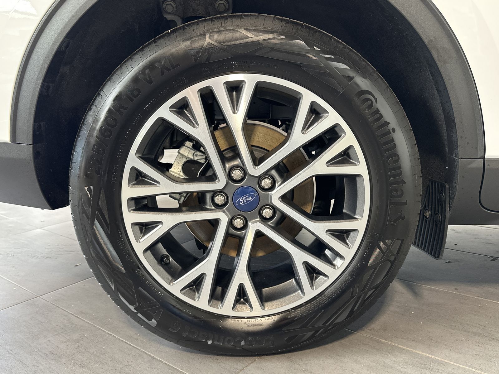 Fahrzeugabbildung Ford Kuga 2.5 Duratec PHEV Titanium X NAV+LED+PANO+PP