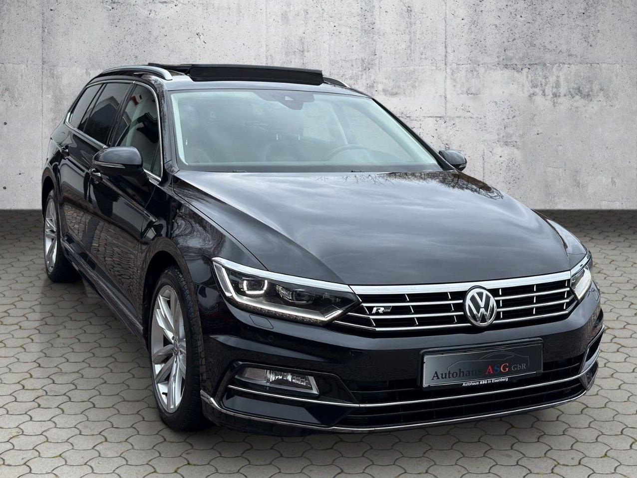 Volkswagen Passat 2.0 TDI DSG R-line Highline 4Motion *AHK*