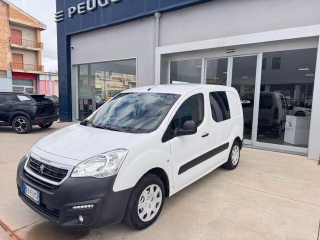 Peugeot Partner 1.6 hdi 100 cv 3 posti 2017 IVA 