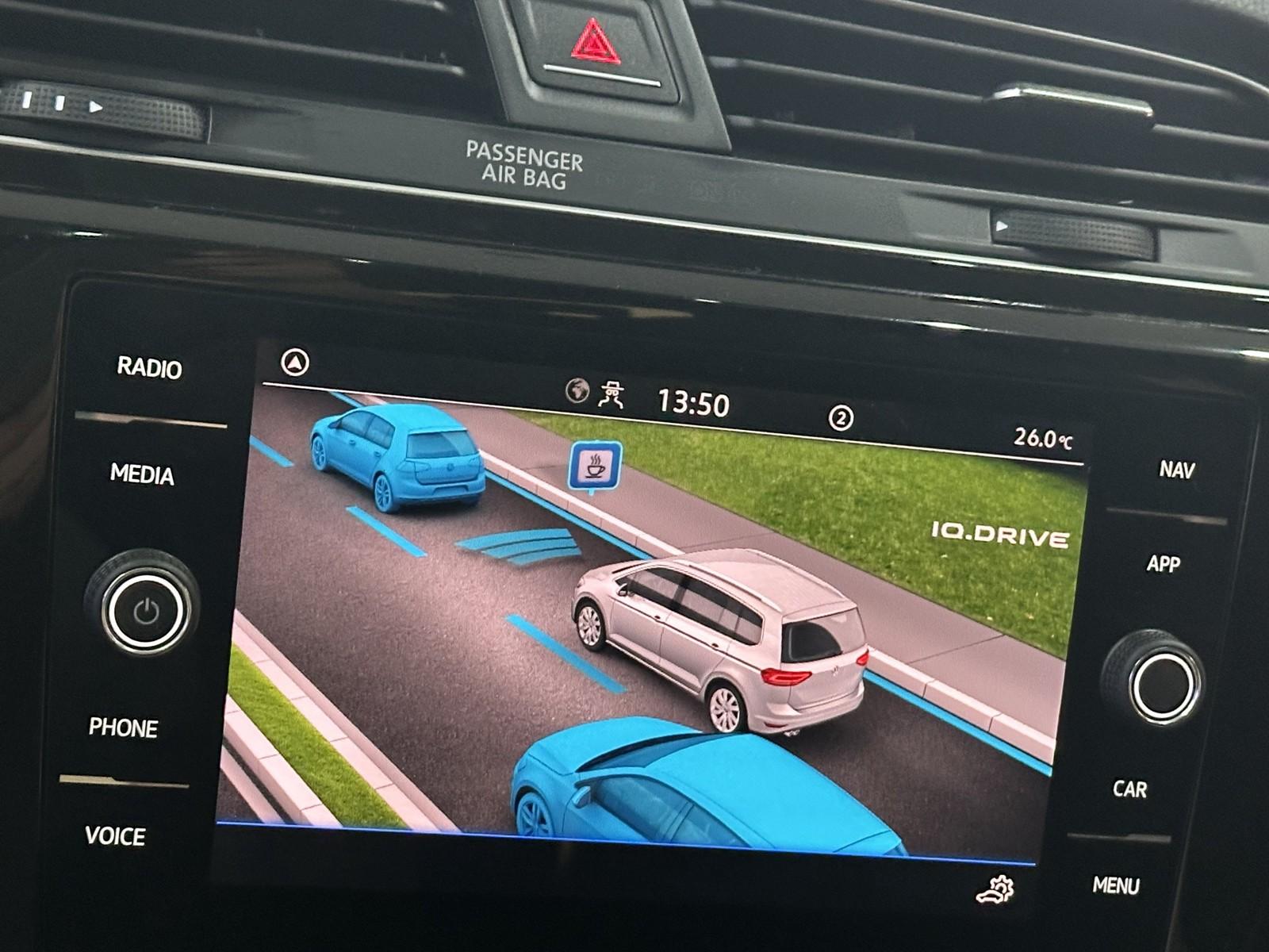 Volkswagen Touran DSG*7SITZER*PANO*ACC*AHK*CARPLAY*, миниатюра 22