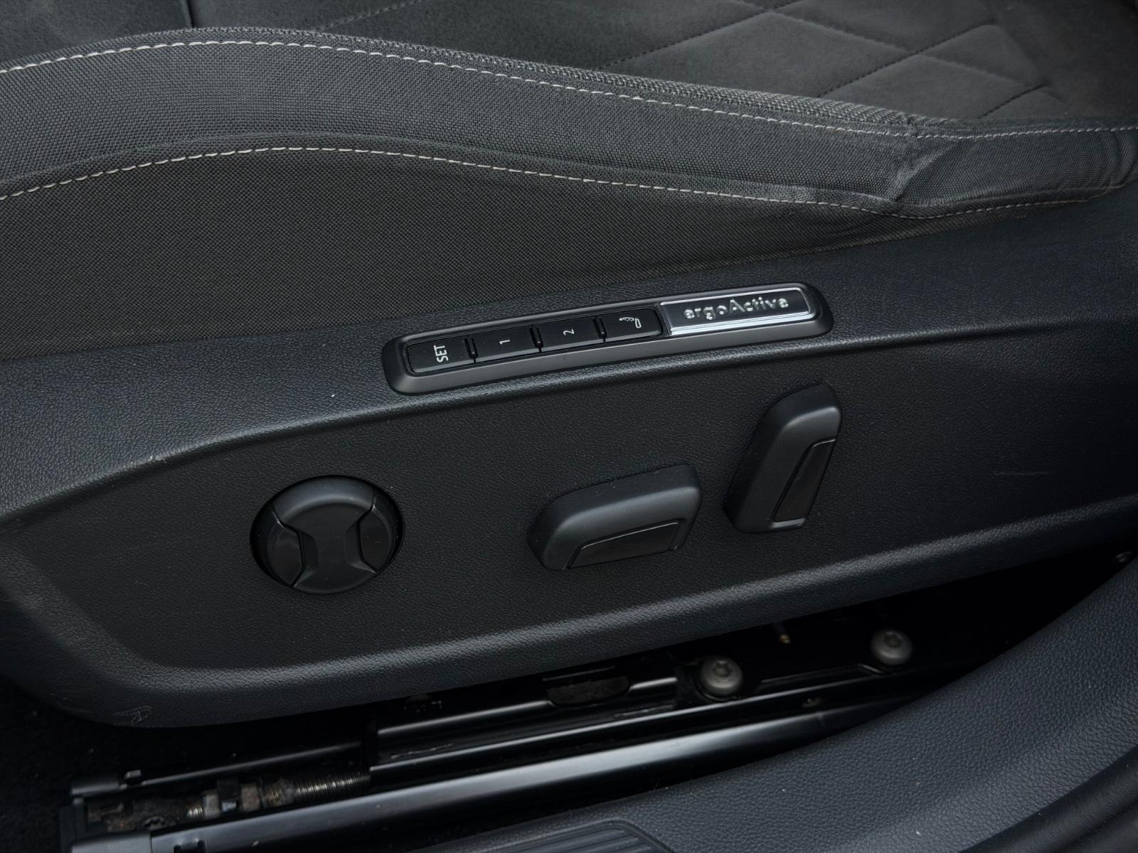 Volkswagen Golf VIII Variant Style*ACC*R-KAM*MEMORY*AHK*, миниатюра 14