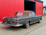Mercedes-Benz 220 SE Cabrio, W 111, Restauriert - Mercedes-Benz 220: Automatik