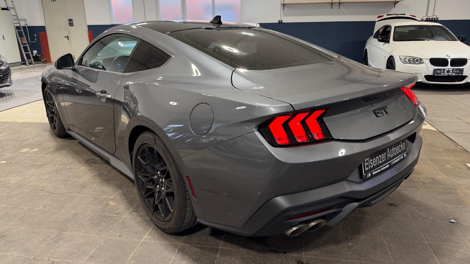 Ford Mustang Fastback 5.0 Ti-VCT V8 328 kW GT SERVICE