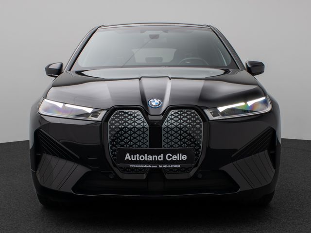 Foto Nummer 2: BMW iX