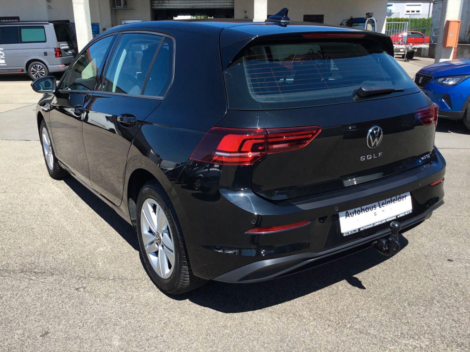 Fahrzeugabbildung Volkswagen Golf 1.5 eTSI DSG Life+AHK+LED+Kamera+Navi