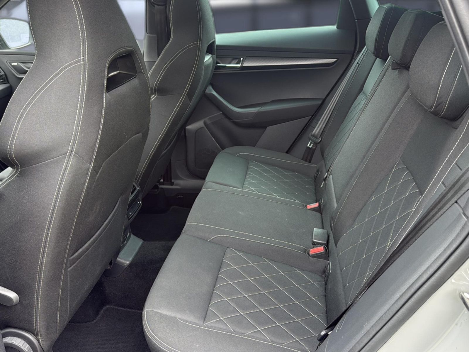 Fahrzeugabbildung SKODA Karoq Sportline 4x4/ unfallfrei