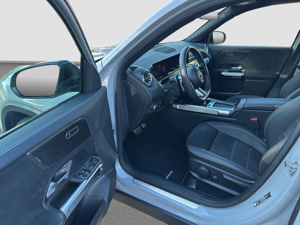 Fahrzeugabbildung Mercedes-Benz GLB 200 AMG*NIGHT*AHZV*K-GO*TOTWINKEL*AMBIENTE*