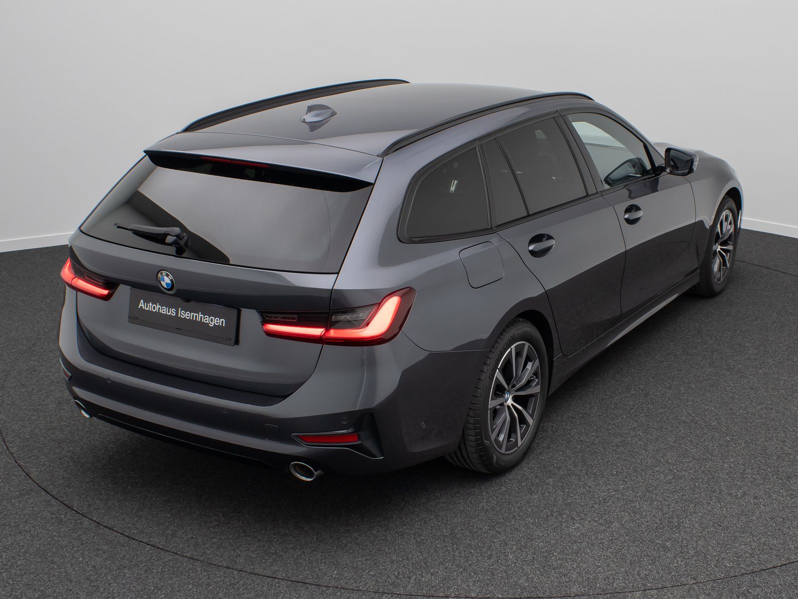 Fahrzeugabbildung BMW 320d Sport Line HUD DAB Kamera Alarm HiFi Leder