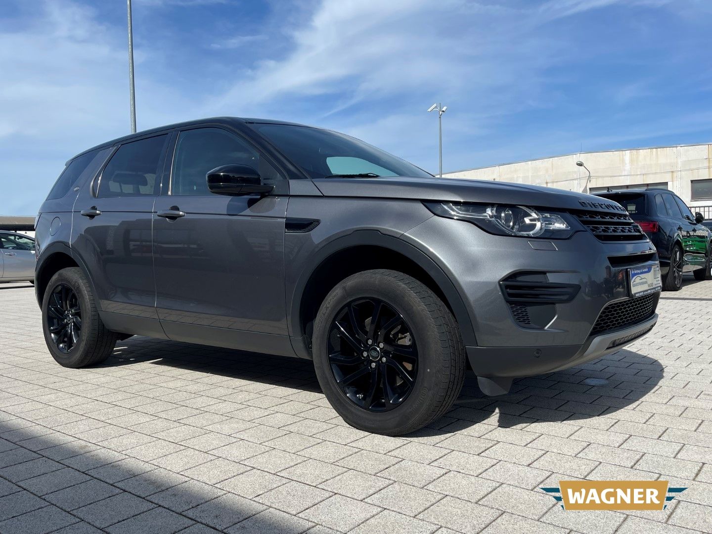 Fahrzeugabbildung Land Rover Discovery Sport SE AWD 2.0 TD4  Leder 179 PS