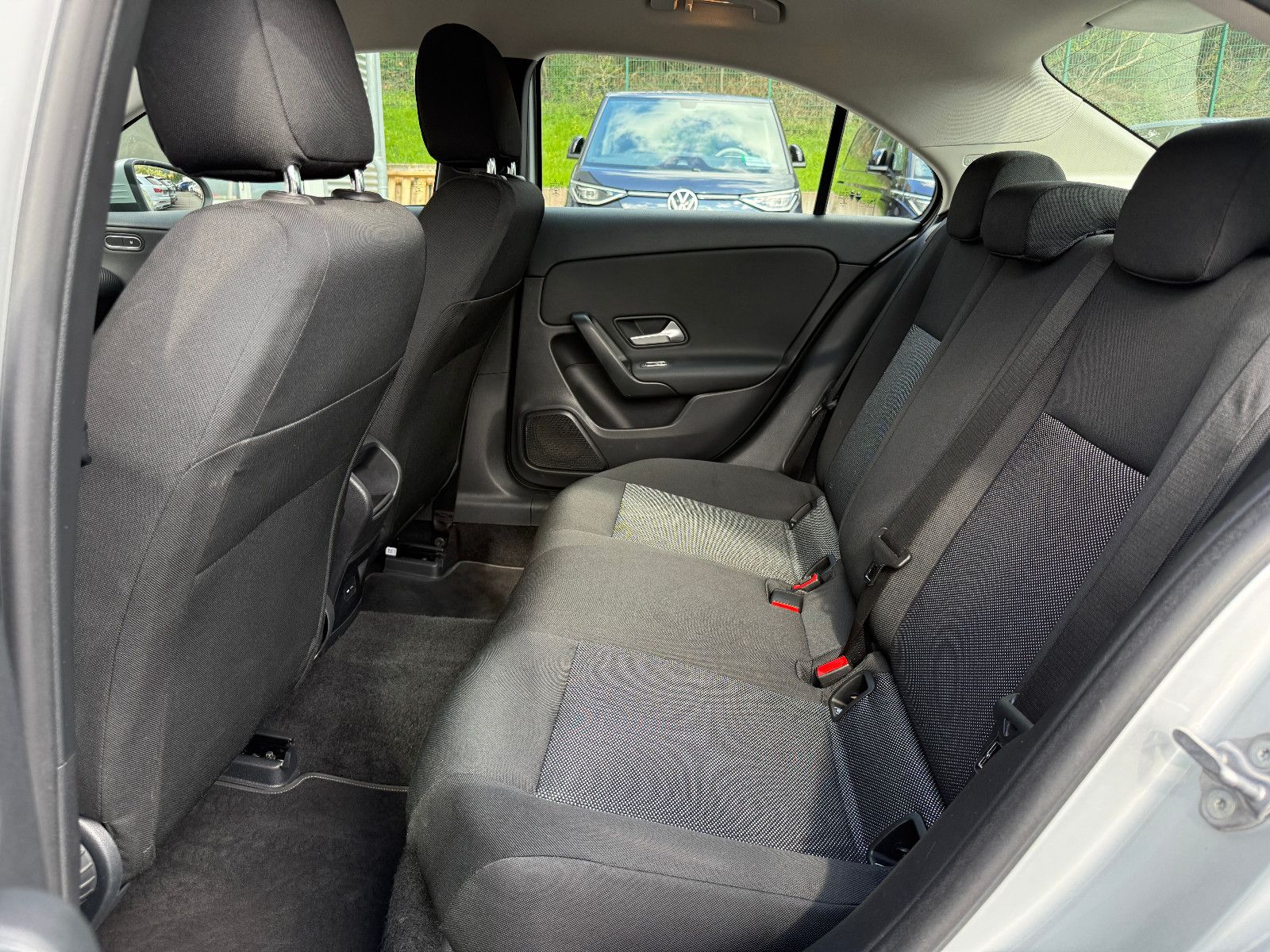 Fahrzeugabbildung Mercedes-Benz A 180 d Lim. Sedan Aut DAB GRA Navi Kamera SHZ