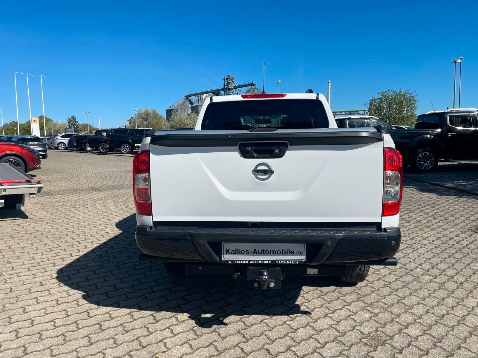 Fahrzeugabbildung Nissan Navara NP300 N-Guard Double Cab 4x4