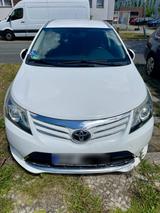 Toyota Verkaufe Toyota Avensis 2012 Bj. - Toyota Avensis mit Diesel-Antrieb: Kombi, Automatik, 2.2