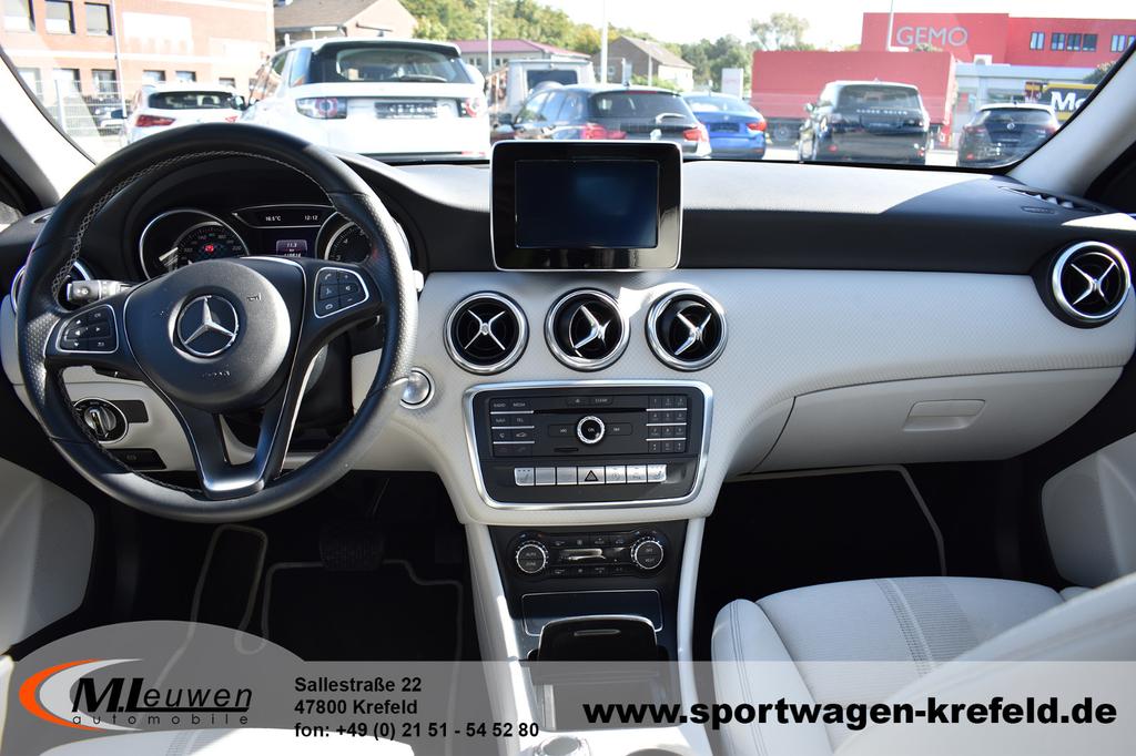 Mercedes-Benz A 220