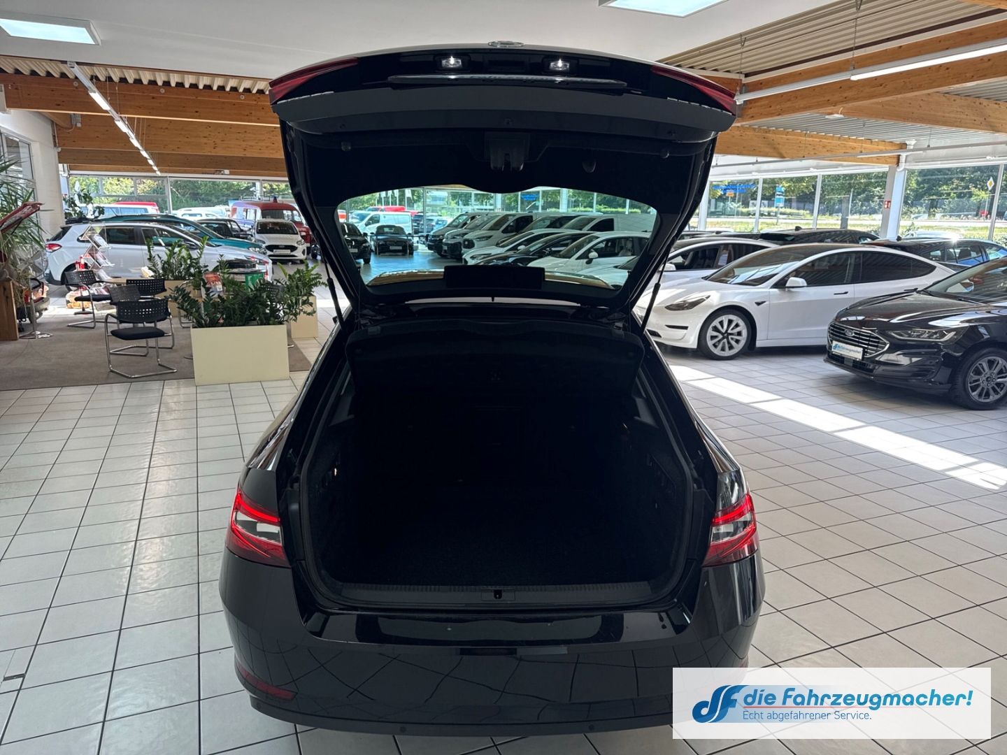 Fahrzeugabbildung SKODA Superb Style 2.0 TDI Navi *HAGELSCHADEN *EXPORT