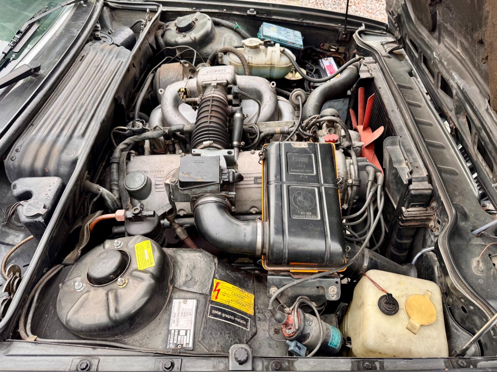 BMW Série 635 CSI E24 218ch - BVM 5 Raports - Imatriculation H - CT récent - Entretien complet