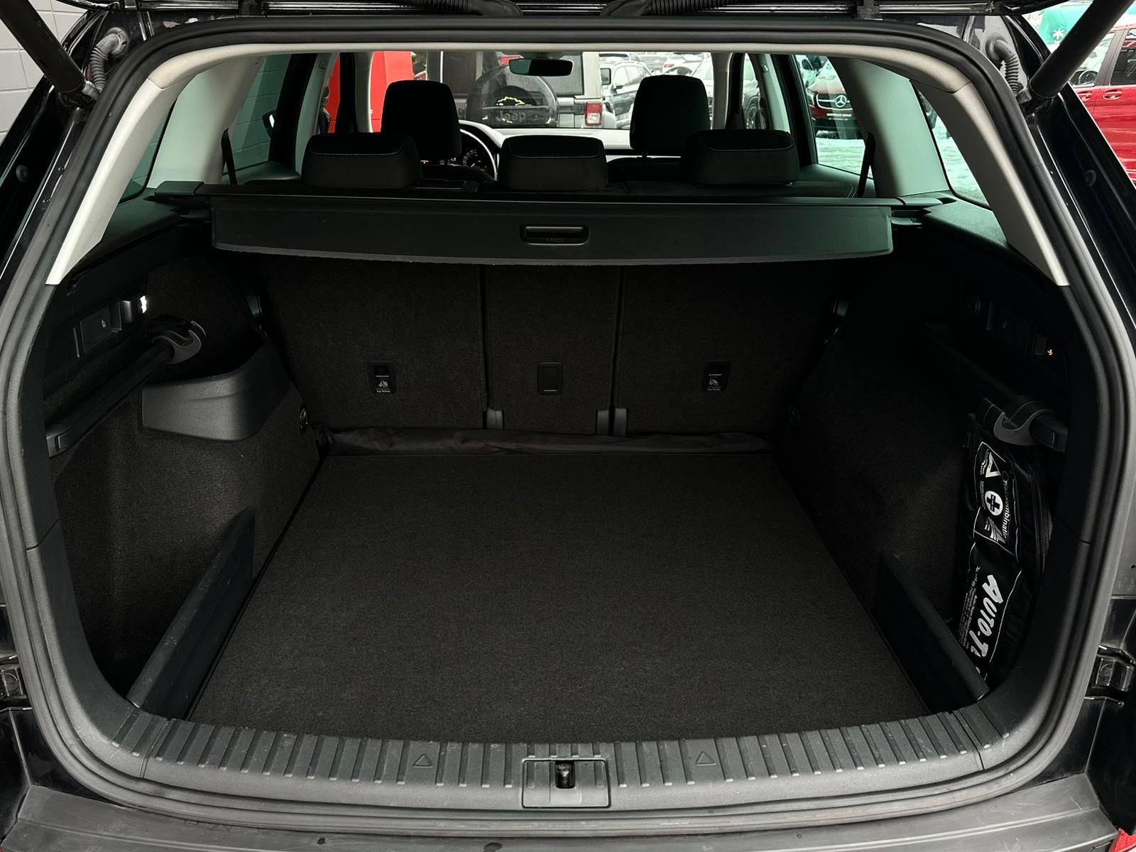 SKODA Kodiaq 2.0TDI STYLE 4x4* LED#SHZ#LH#ACC#KEYL#AHK - Image 7