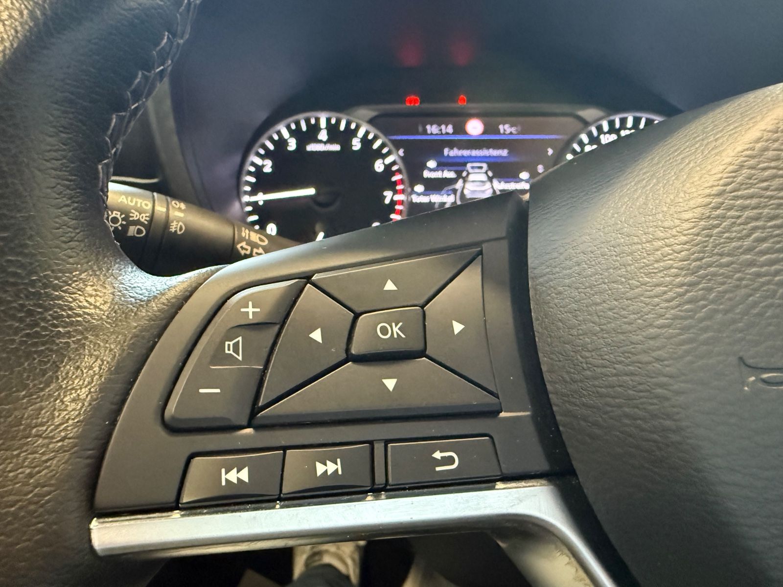 Fahrzeugabbildung Nissan Juke N-Design, 360° Kamera, BOSE, Pro-Pilot