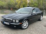 Jaguar XJ8 4.2 Liter Vanden Plas Vollausstt. TopZustand - Jaguar XJ8: L