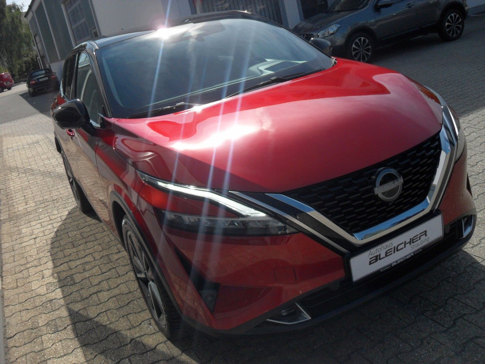 Fahrzeugabbildung Nissan Qashqai 1,3  Tekna | HeadUp | Teilleder | 360°