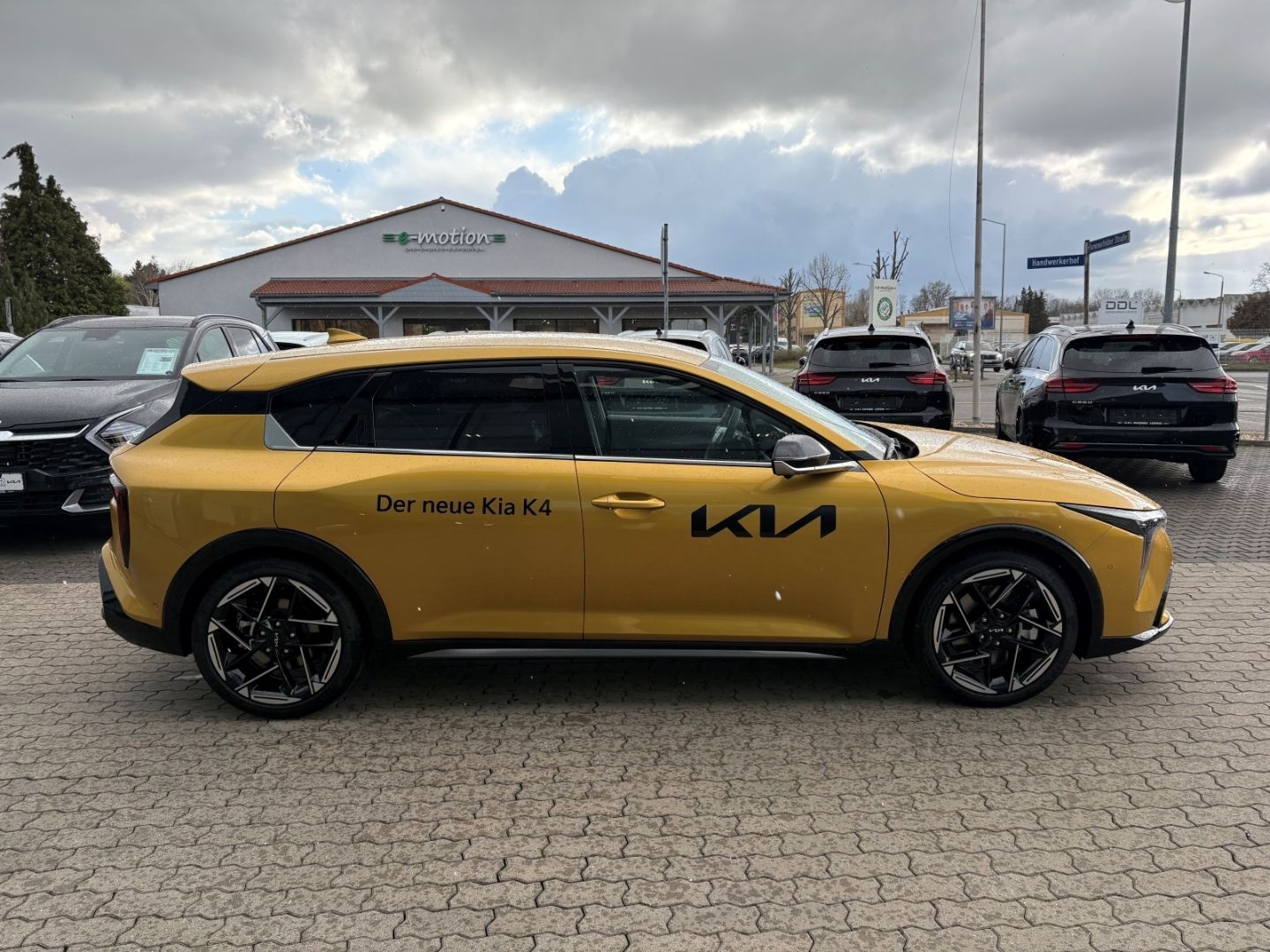 Fahrzeugabbildung Kia K4 1.6 T-GDI 132 kW GT-Line Sitzklima Memory 360