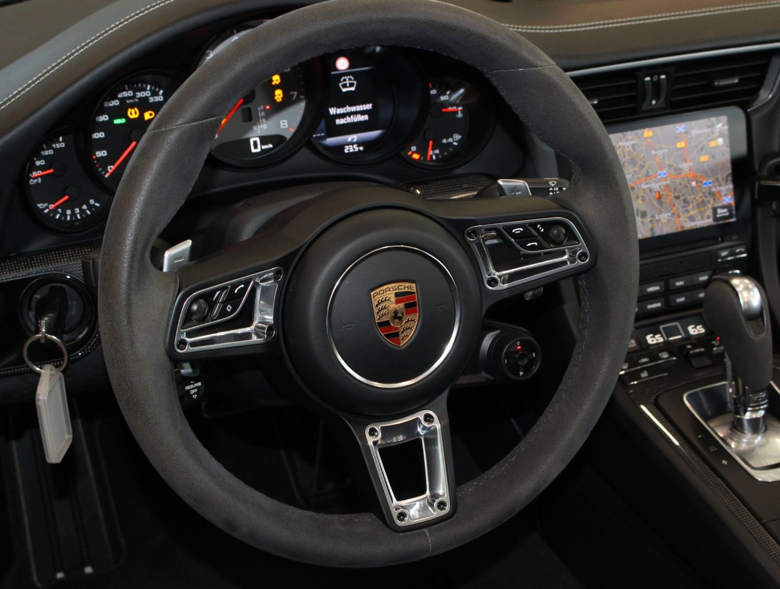 Fahrzeugabbildung Porsche Targa 4 GTS Sport Chrono*Carbon*2.Hand*MWST