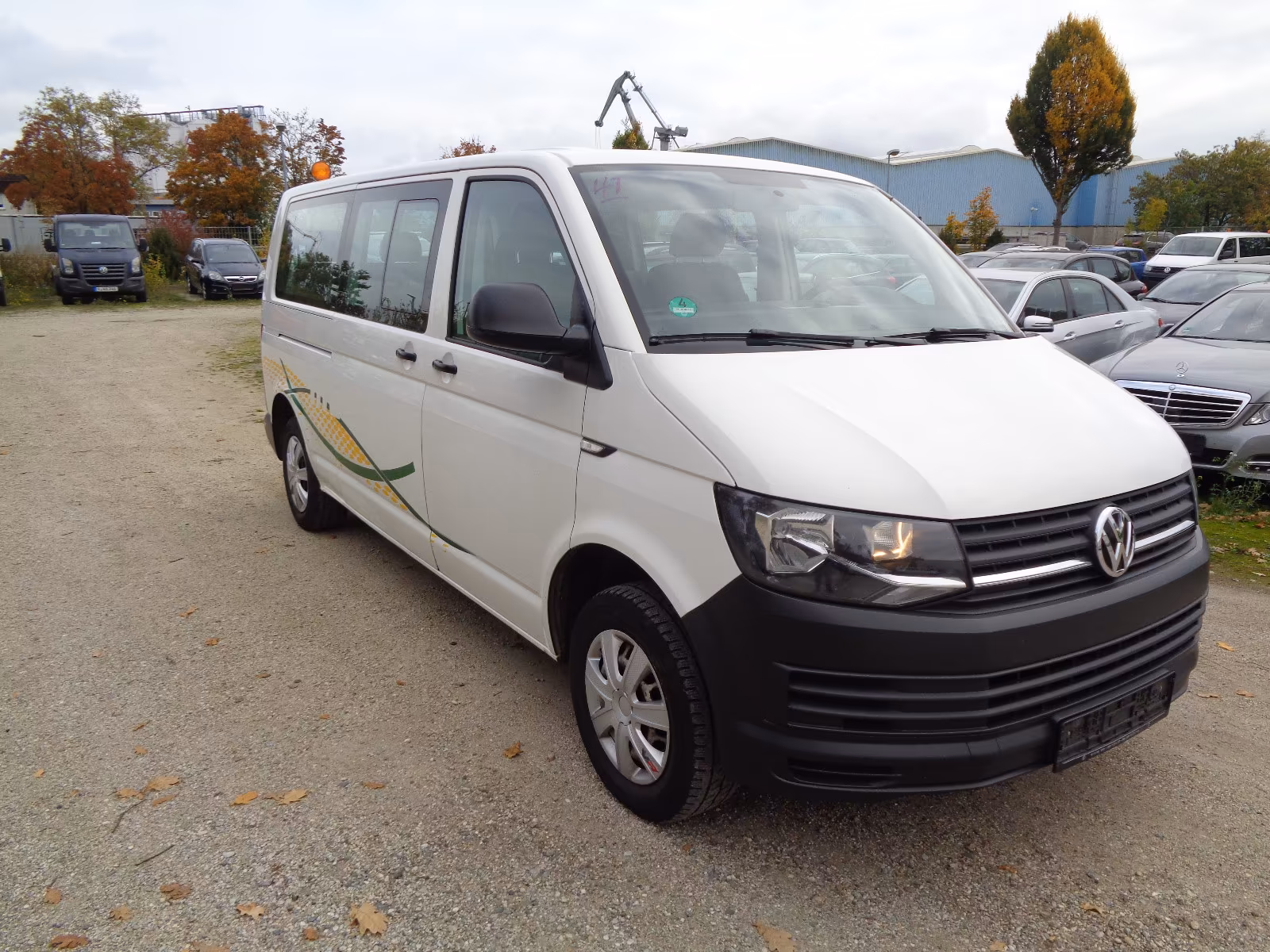 Volkswagen T6 Transporter 2.0 Kasten-Kombi lang 9-Sitzer