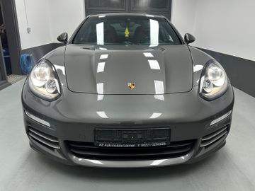 Porsche Panamera - 12