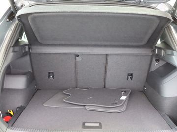 Fahrzeugverkauf 29 Volkswagen Tiguan 2.0 TDI 142 kW 4M R-Line Panodach 20 Zoll