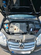Volkswagen VW Jetta FSI 1.6 Motor - Volkswagen Jetta mit Benzin-Antrieb: Limousine, 1.6