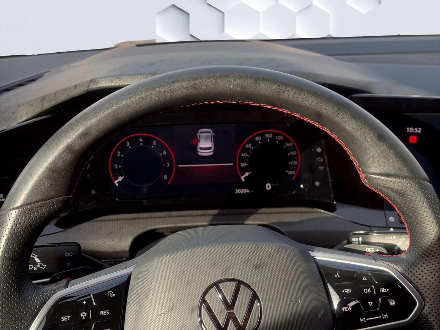 Golf VIII 2.0 TSI DSG 180kW AHZV LED HuD Sitzhei