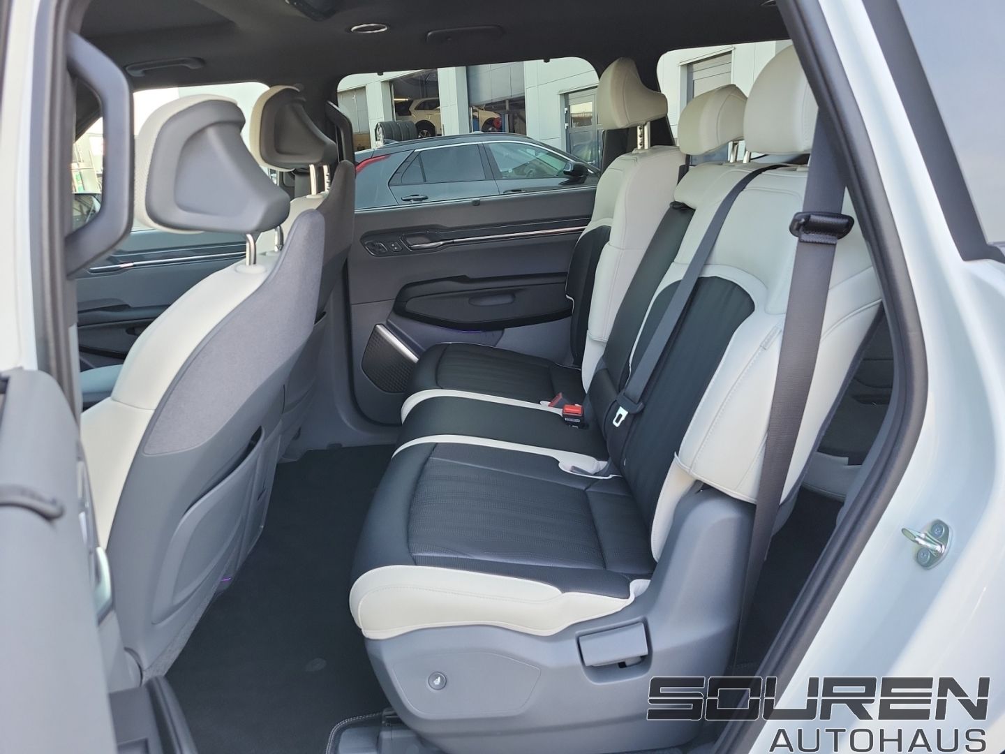 Fahrzeugabbildung Kia EV9 4WD GT-line Edition Panorama 7-Sitzer sofort