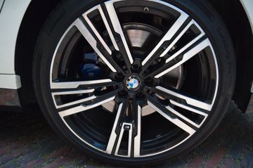 BMW 740 - 8