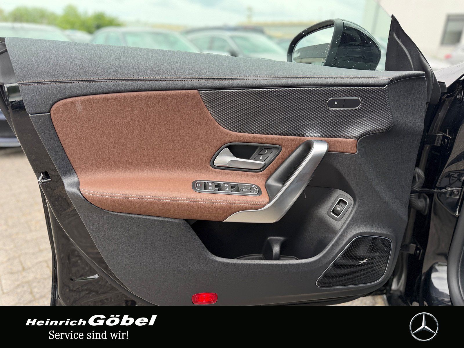Fahrzeugabbildung Mercedes-Benz CLA 180 Progressive (EURO 6d)