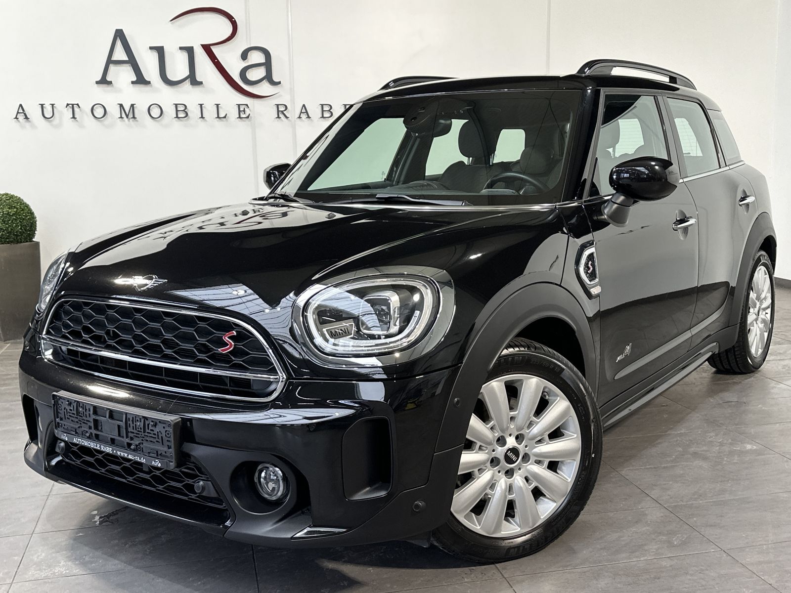 Fahrzeugabbildung MINI Cooper S Countryman All4 NAV+LED+DIGDISPLAY+18ZO