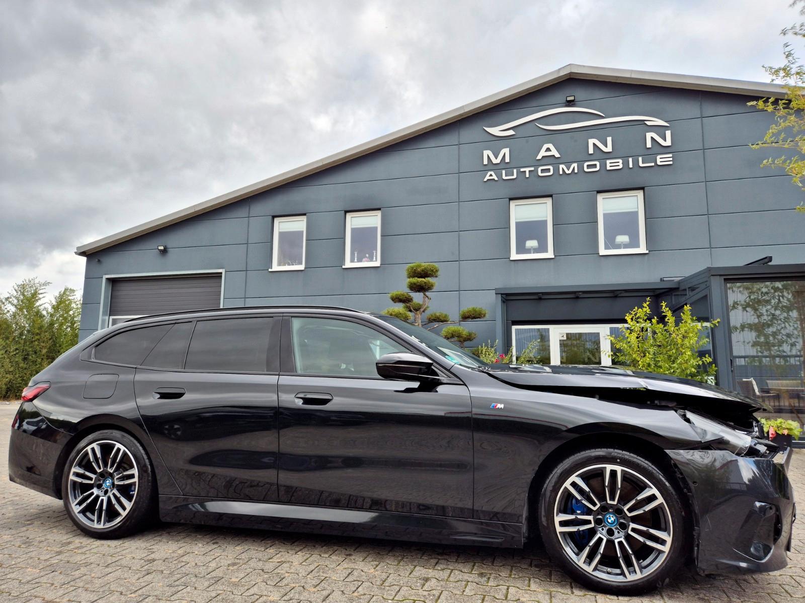 BMW i5*M60*XDRIVE*AUTOMATIK*LEDER*LED*LUFTFEDERUNG*