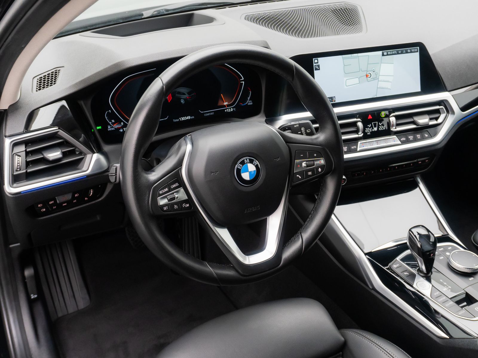 Fahrzeugabbildung BMW 320d  xD Sport Line Laser HUD DAB Komfort Alarm