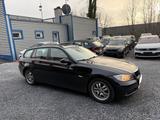 BMW 320 3 Touring 320i*Klimaautomatik* - BMW 320 aus 2007: Kombi