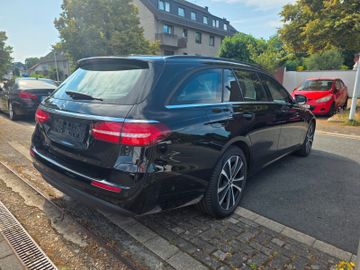 Mercedes E 300 - 2