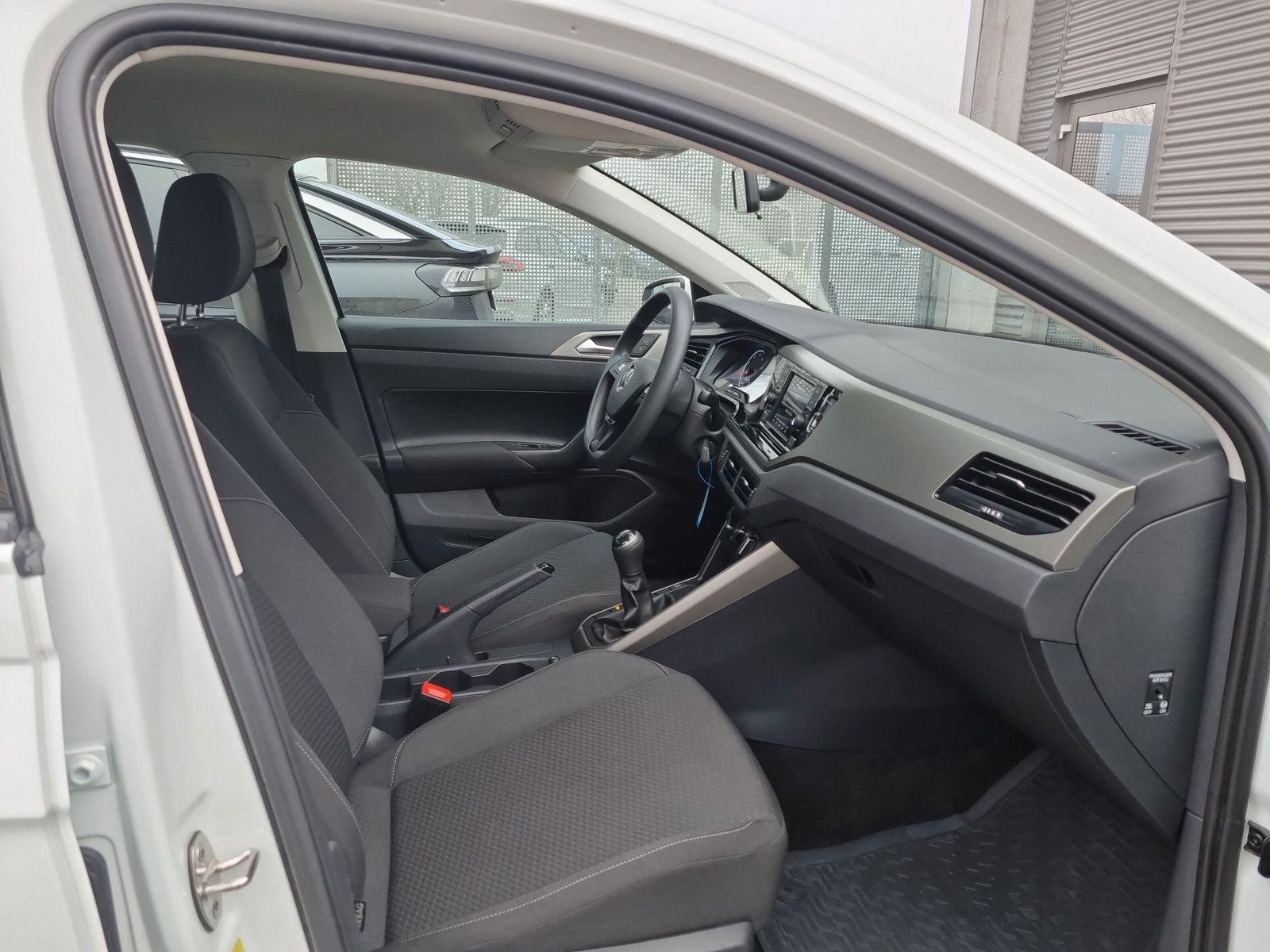 Fahrzeugabbildung Volkswagen Polo 1.0 Comfortline APP PDC SHZ KLIMA