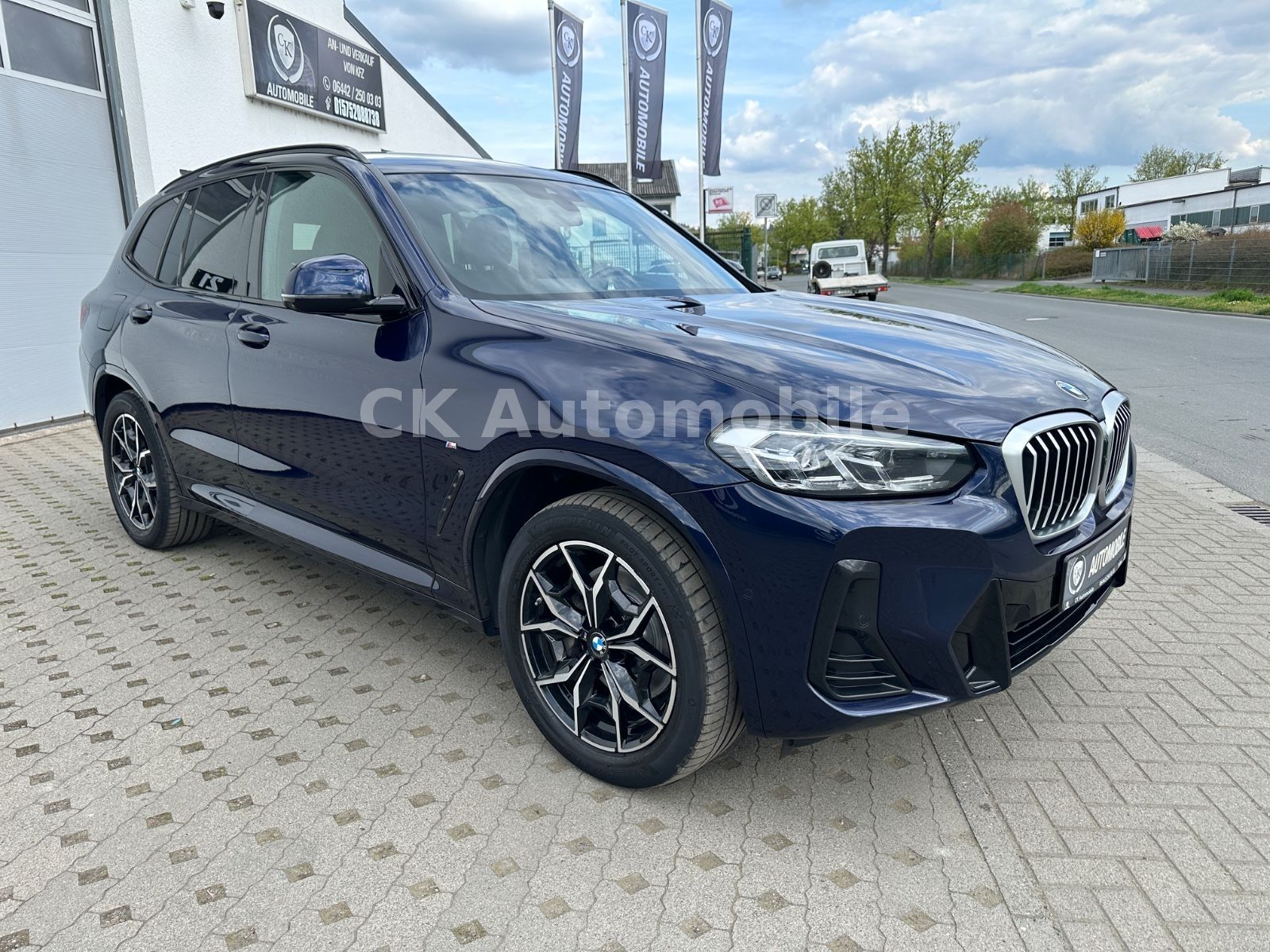 Fahrzeugabbildung BMW X3 xDrive 30i M-Sport/Navi/LED/ACC/360°Kam/AHK