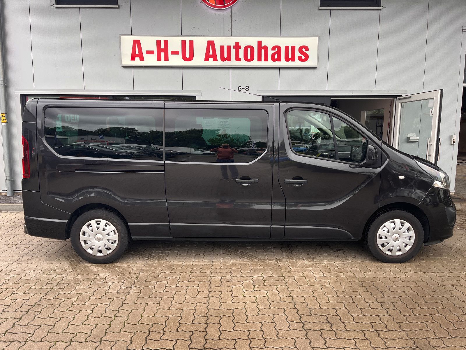 Fahrzeugabbildung Opel Vivaro B  Kombi L2H1  2,9t