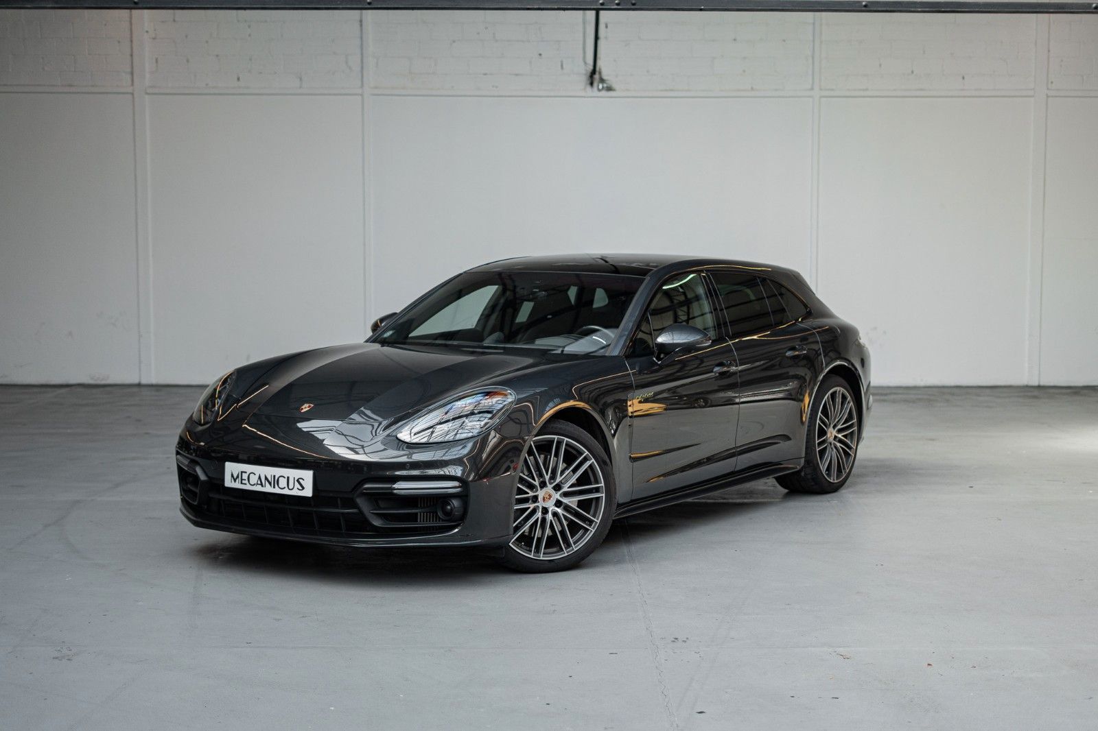 PORSCHE 4 E-Hybrid Sport Turismo *Full Porsche Service*
