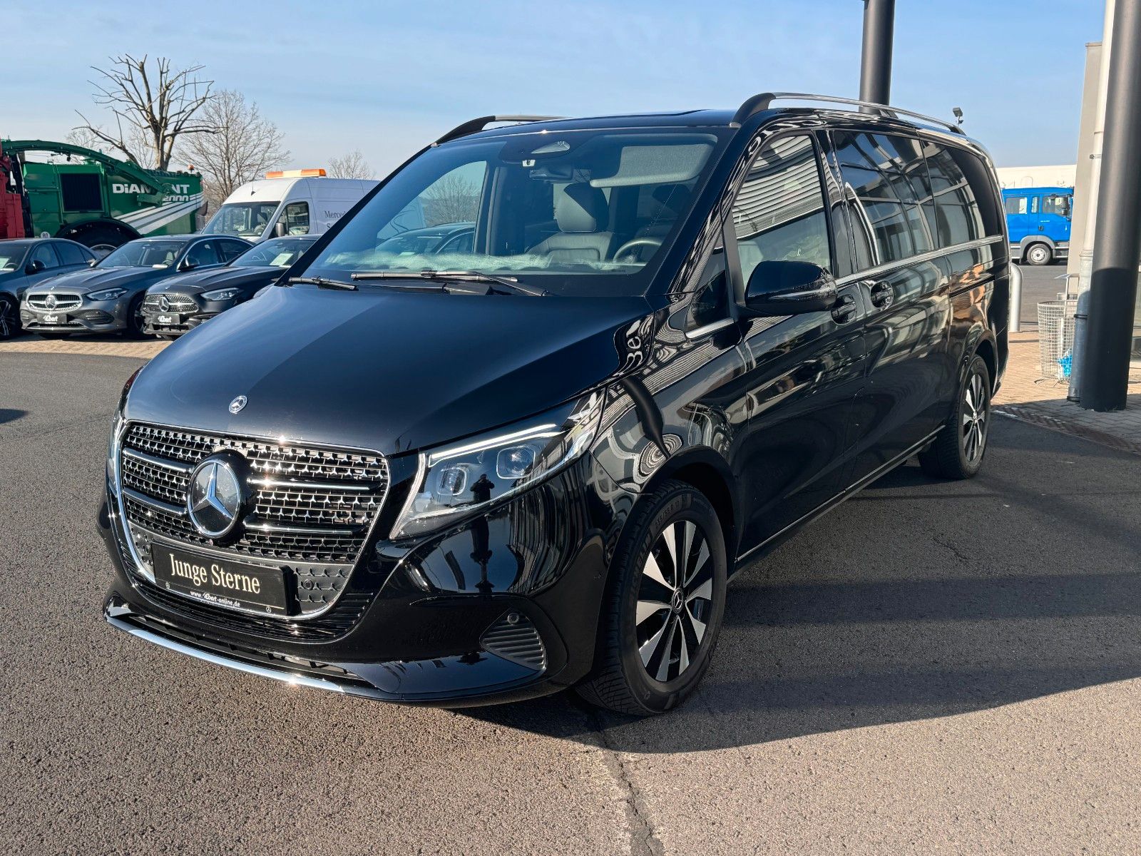 Fahrzeugabbildung Mercedes-Benz V 300 d AVA Extral Standheiz DISTRONIC