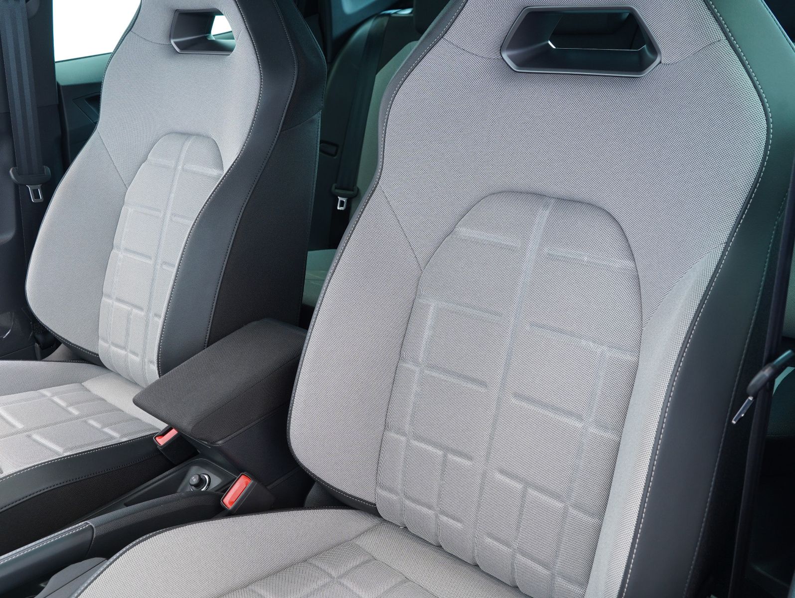 Fahrzeugabbildung SEAT Ibiza 1.5 TSI 110 kW FR Black Edition