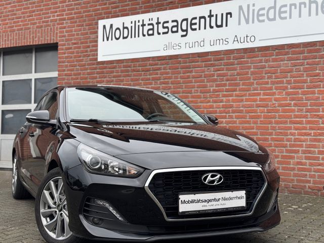 Hyundai i30 1.4 T-GDI  Fastback *NAVI*KAMERA*CARPLAY*SHZ