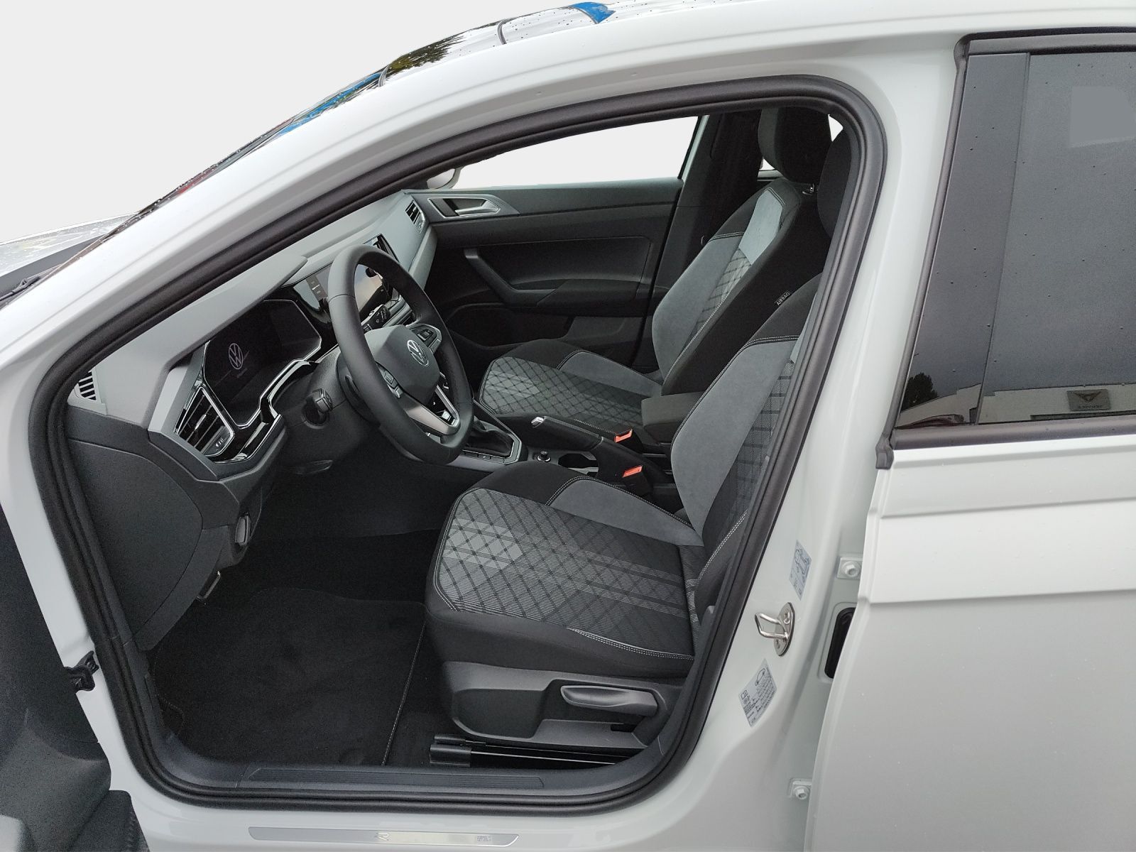 Volkswagen Taigo R-Line 1,5 l TSI Anschlussgarantie 3 Jahre imagem 2